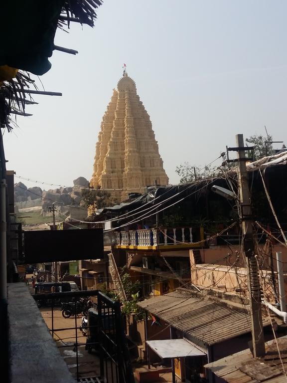 Riverside Homestay Hampi Eksteriør bilde